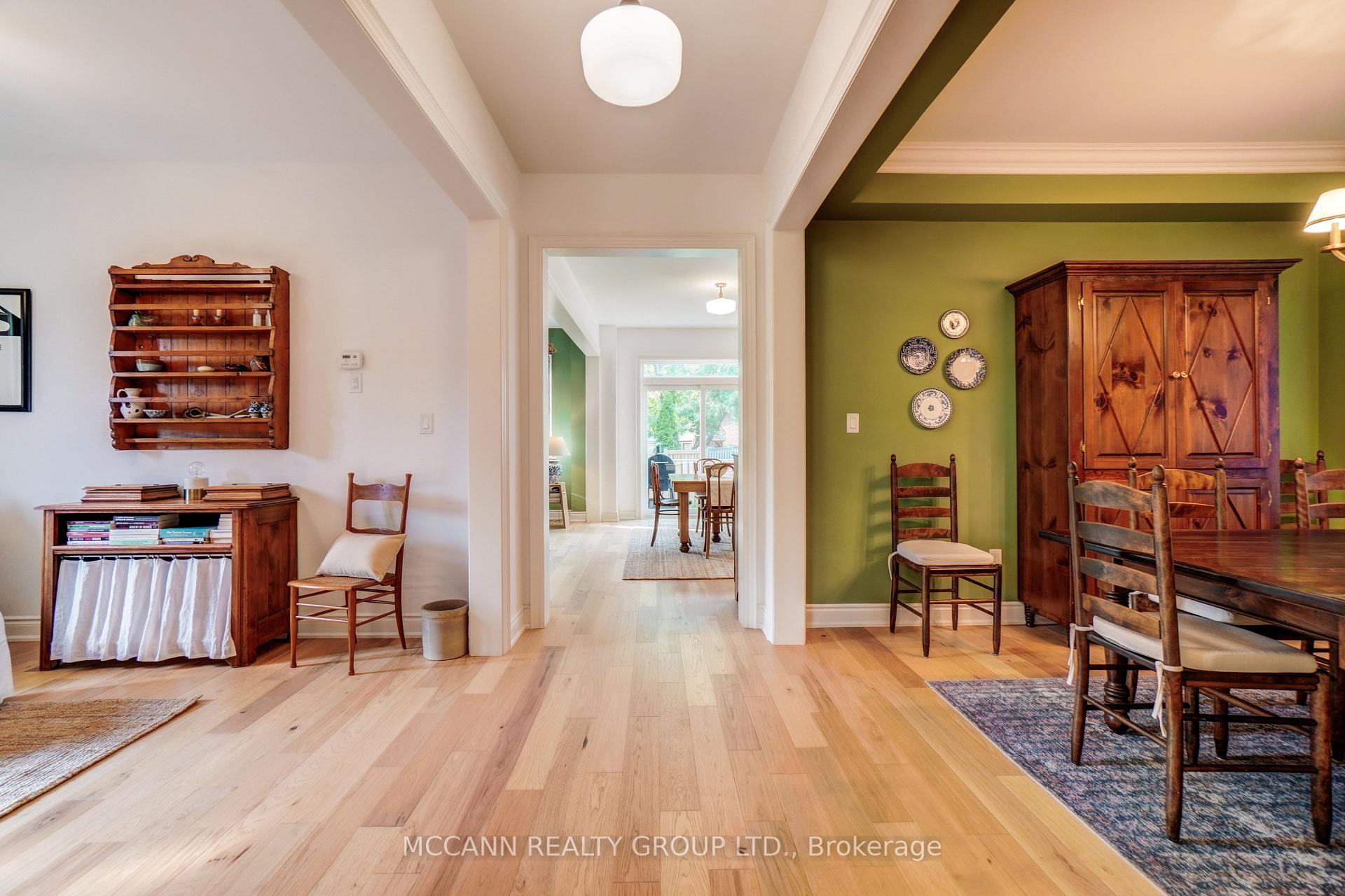 Photo 5 of 15 Low Boulevard, Uxbridge — HOMEH