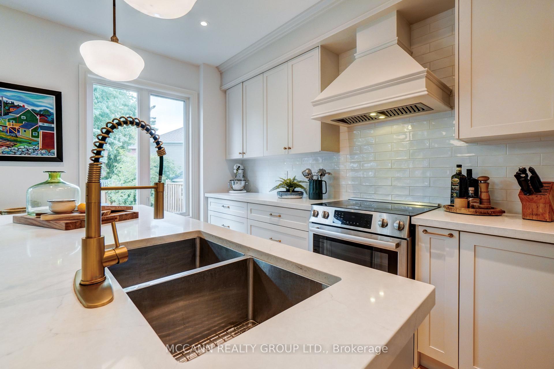Photo 15 of 15 Low Boulevard, Uxbridge — HOMEH