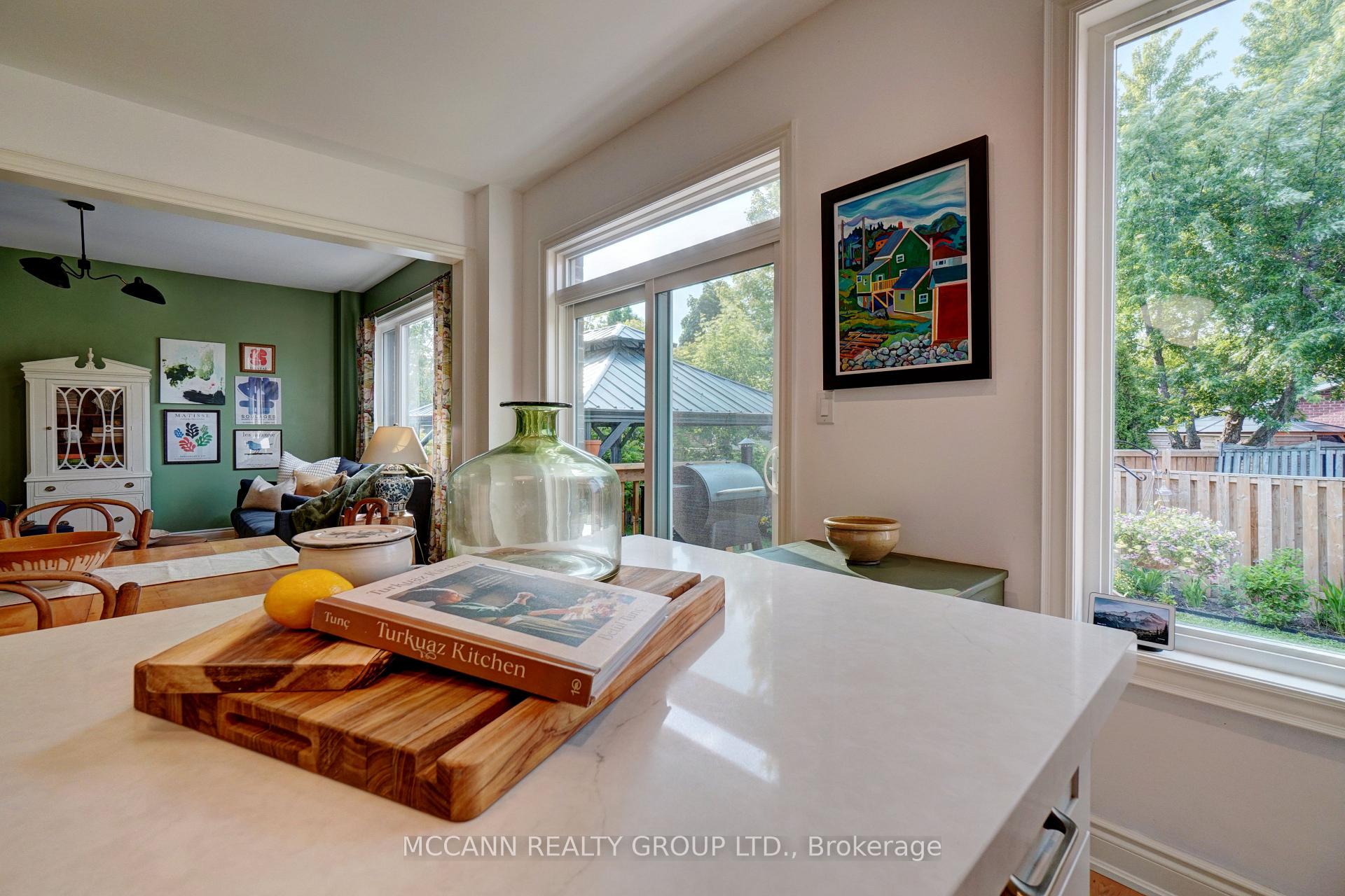 Photo 18 of 15 Low Boulevard, Uxbridge — HOMEH