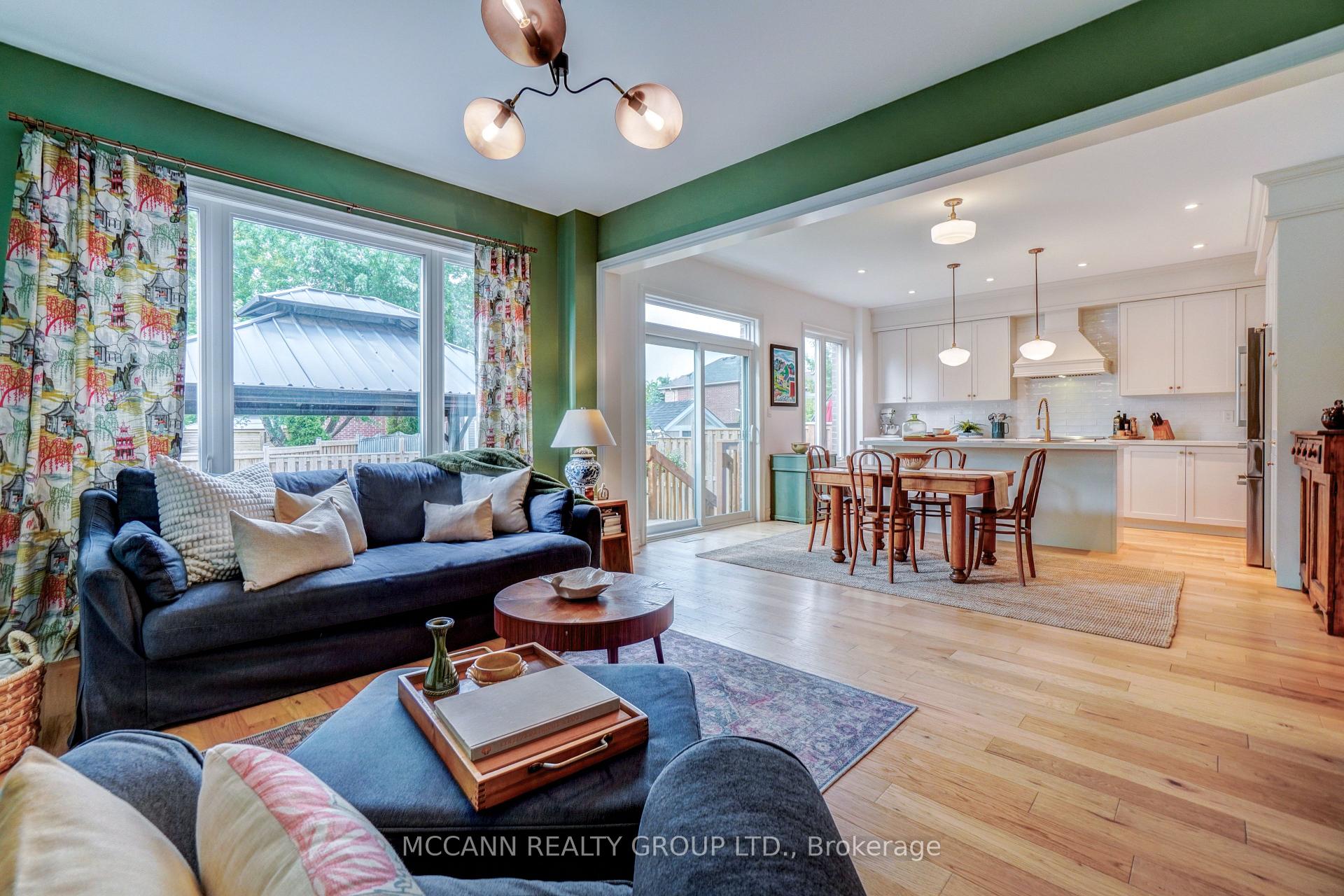 Photo 23 of 15 Low Boulevard, Uxbridge — HOMEH