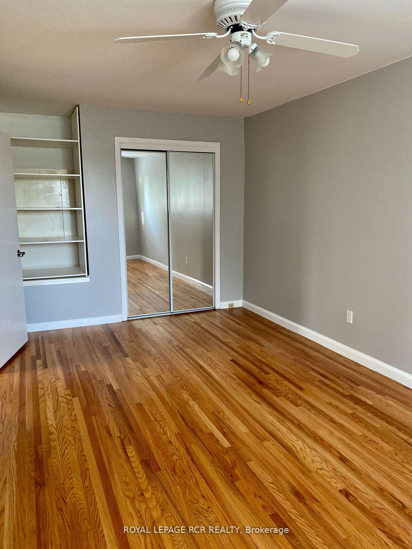 Photo 8 of 15 McDonald Drive, Aurora, Aurora Heights — HOMEH