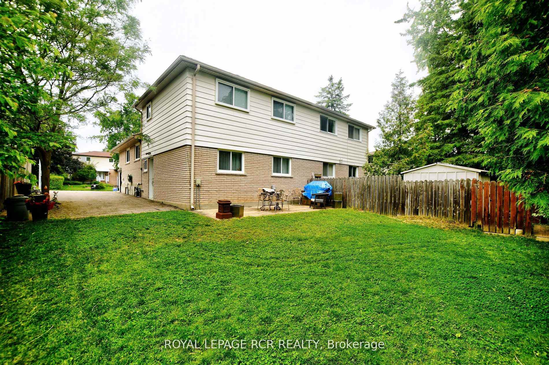 Photo 27 of 15 McDonald Drive, Aurora, Aurora Heights — HOMEH