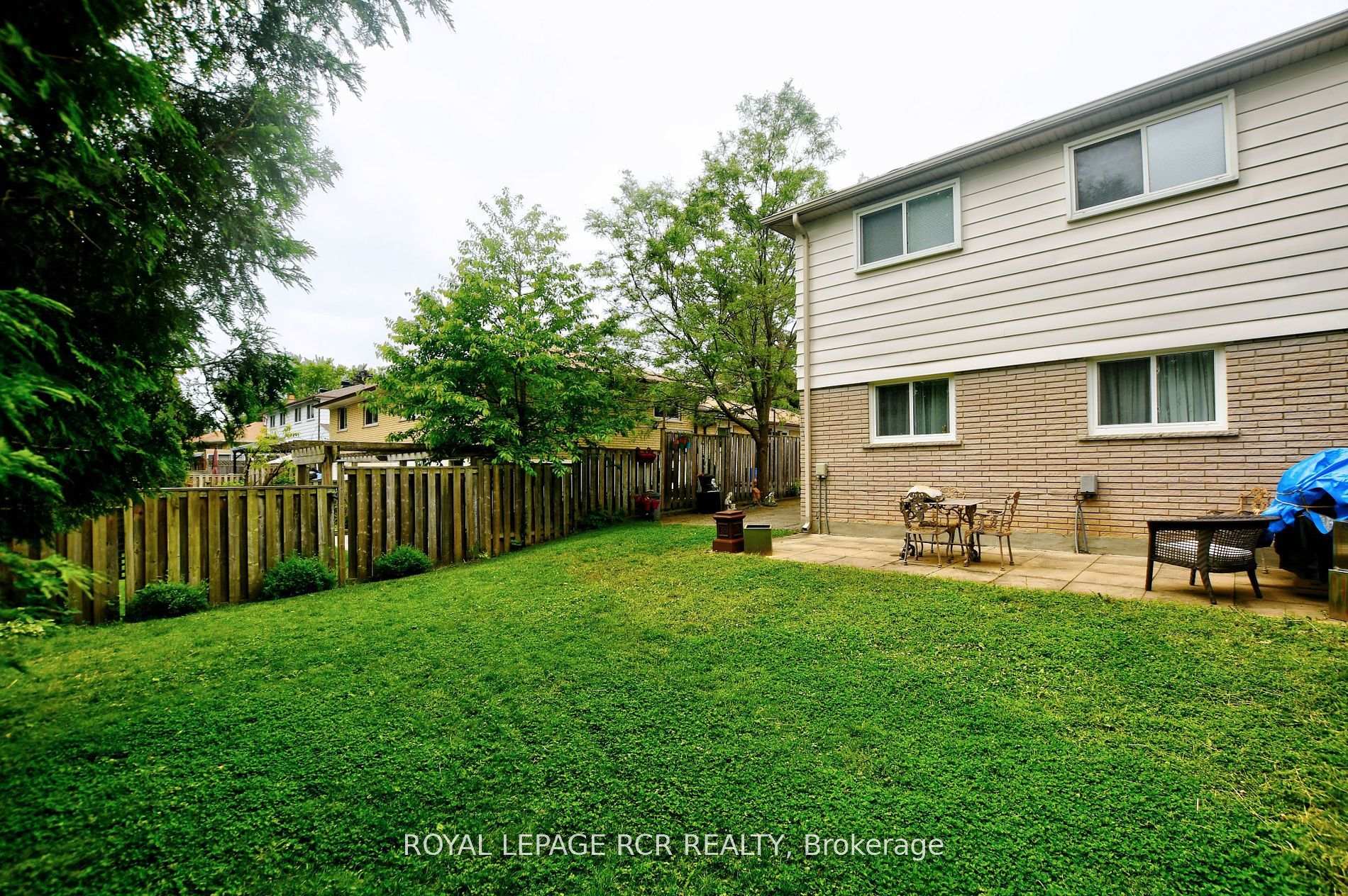 Photo 29 of 15 McDonald Drive, Aurora, Aurora Heights — HOMEH