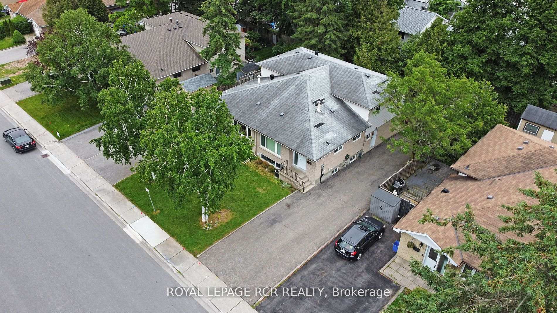 Photo 30 of 15 McDonald Drive, Aurora, Aurora Heights — HOMEH