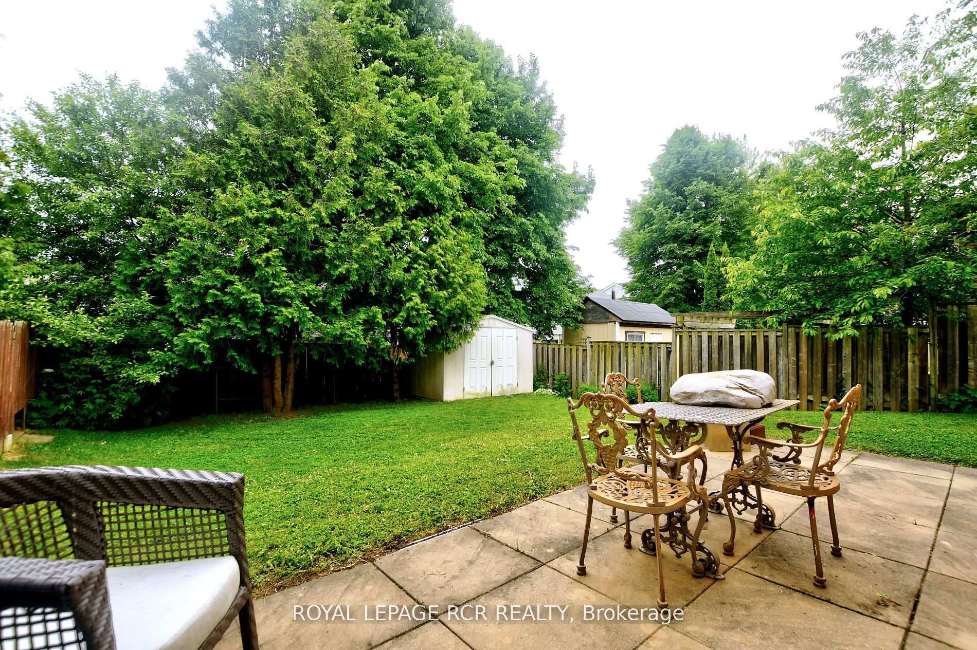 Photo 36 of 15 McDonald Drive, Aurora, Aurora Heights — HOMEH