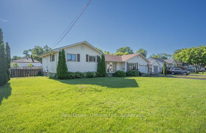 Photo 2 of 245 Marshall Avenue, Welland, Broadway — HOMEH