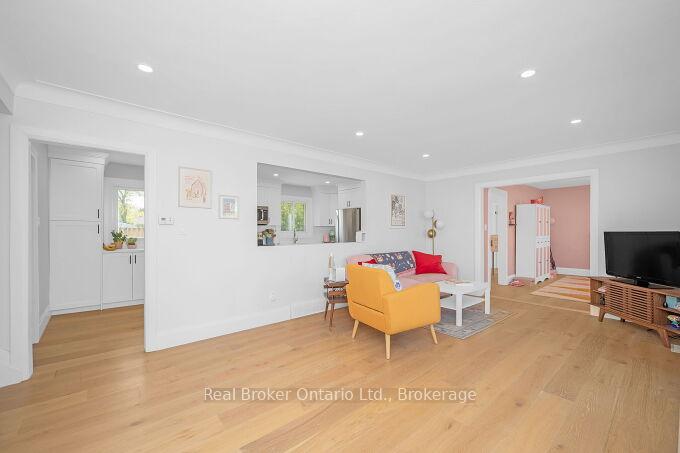 Photo 6 of 245 Marshall Avenue, Welland, Broadway — HOMEH