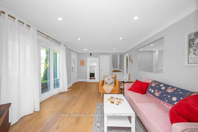 Photo 7 of 245 Marshall Avenue, Welland, Broadway — HOMEH