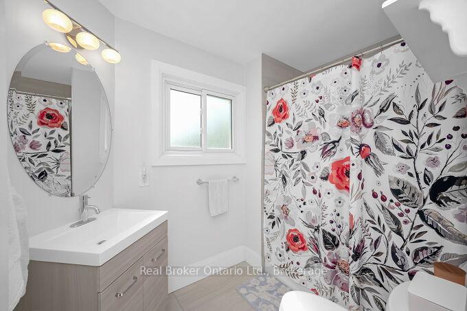 Photo 21 of 245 Marshall Avenue, Welland, Broadway — HOMEH