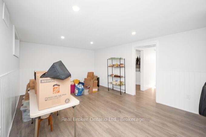 Photo 27 of 245 Marshall Avenue, Welland, Broadway — HOMEH
