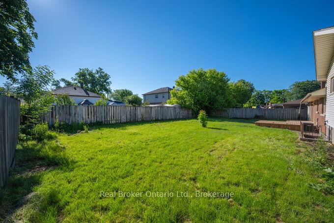Photo 32 of 245 Marshall Avenue, Welland, Broadway — HOMEH