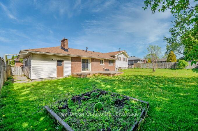 Photo 34 of 245 Marshall Avenue, Welland, Broadway — HOMEH