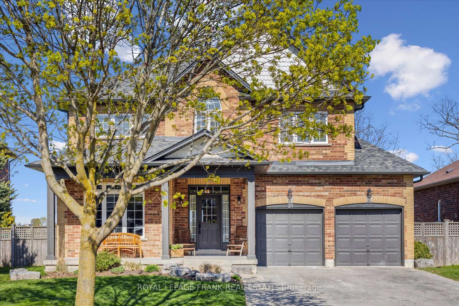 Photo 2 of 21 Brownscombe Crescent, Uxbridge — HOMEH