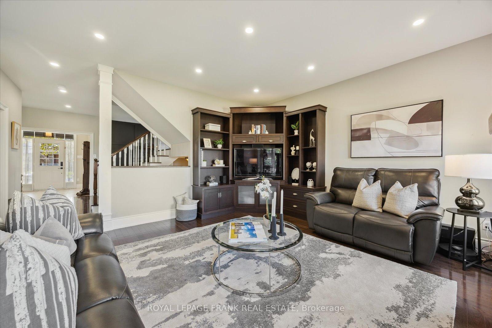 Photo 13 of 21 Brownscombe Crescent, Uxbridge — HOMEH
