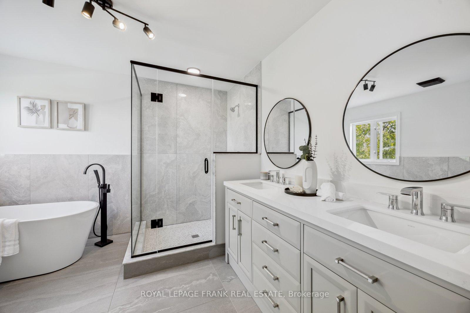Photo 18 of 21 Brownscombe Crescent, Uxbridge — HOMEH