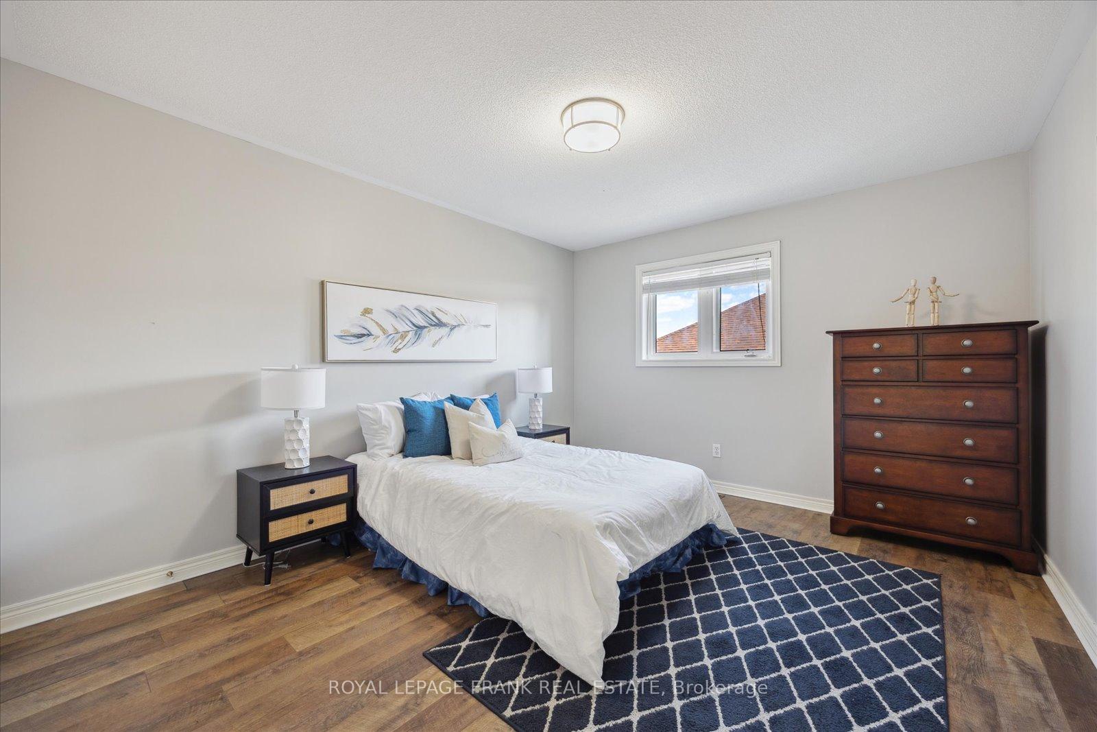 Photo 19 of 21 Brownscombe Crescent, Uxbridge — HOMEH