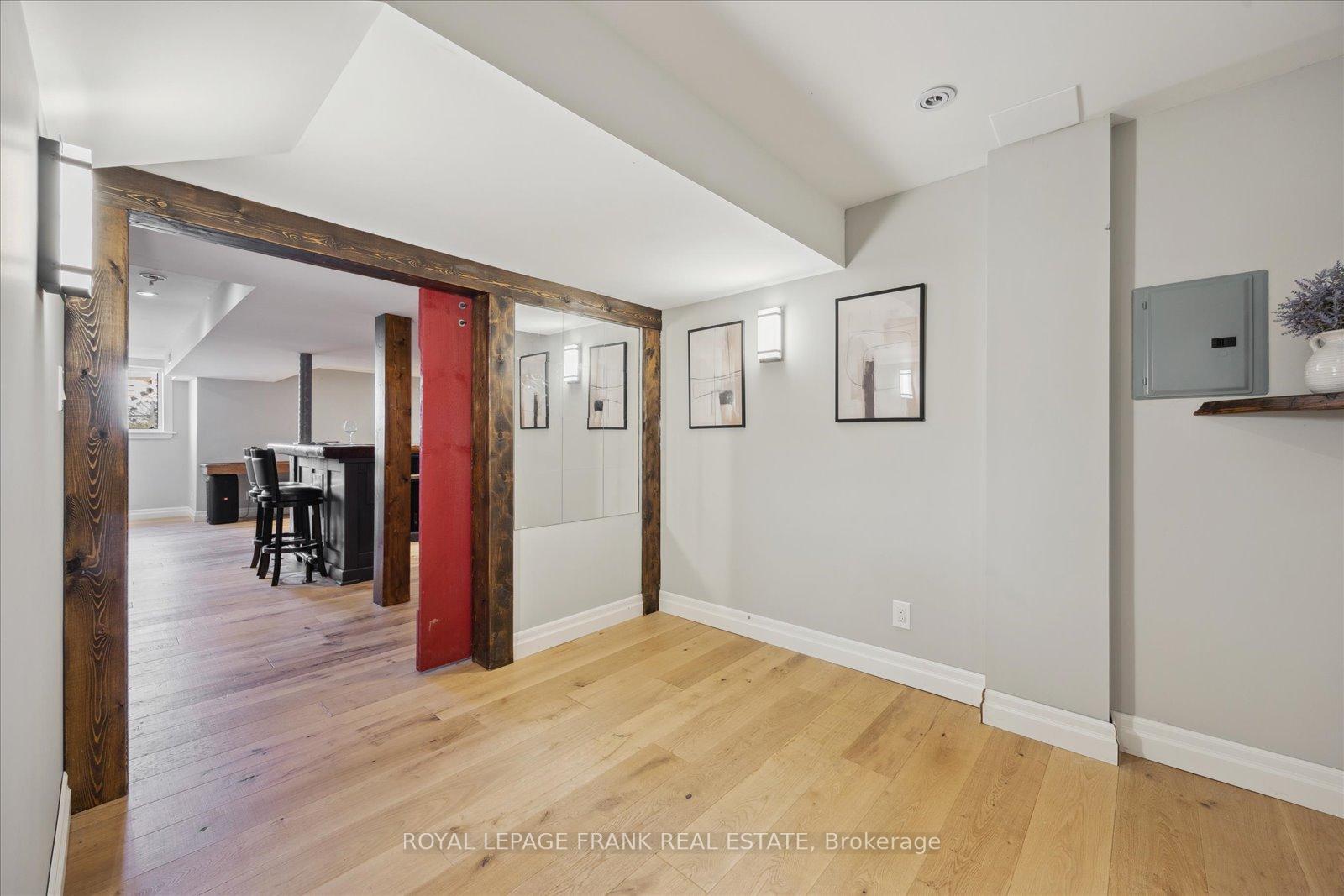 Photo 24 of 21 Brownscombe Crescent, Uxbridge — HOMEH