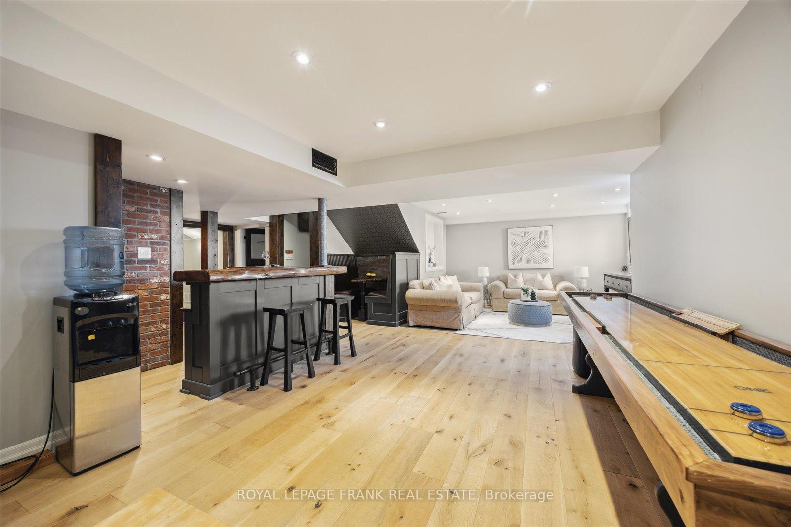 Photo 28 of 21 Brownscombe Crescent, Uxbridge — HOMEH