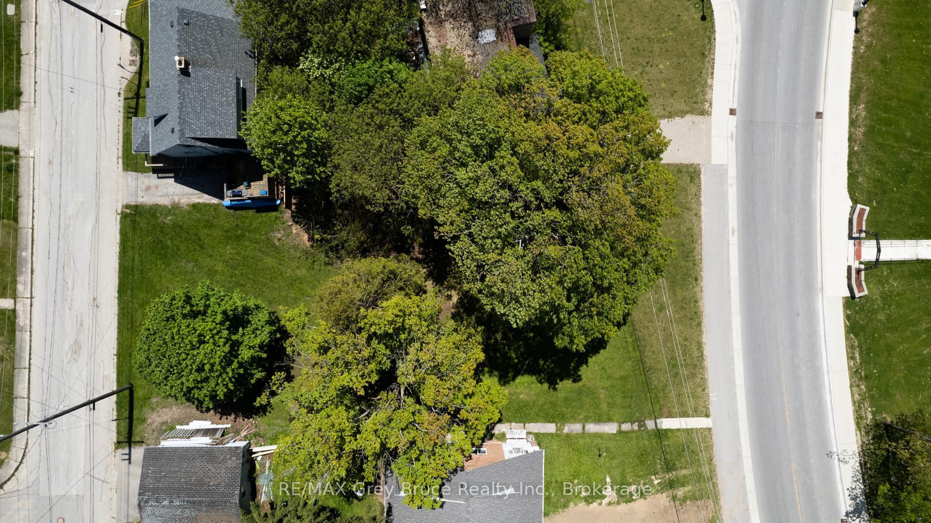 Photo 4 of 37 1st Avenue N, Arran-Elderslie — HOMEH