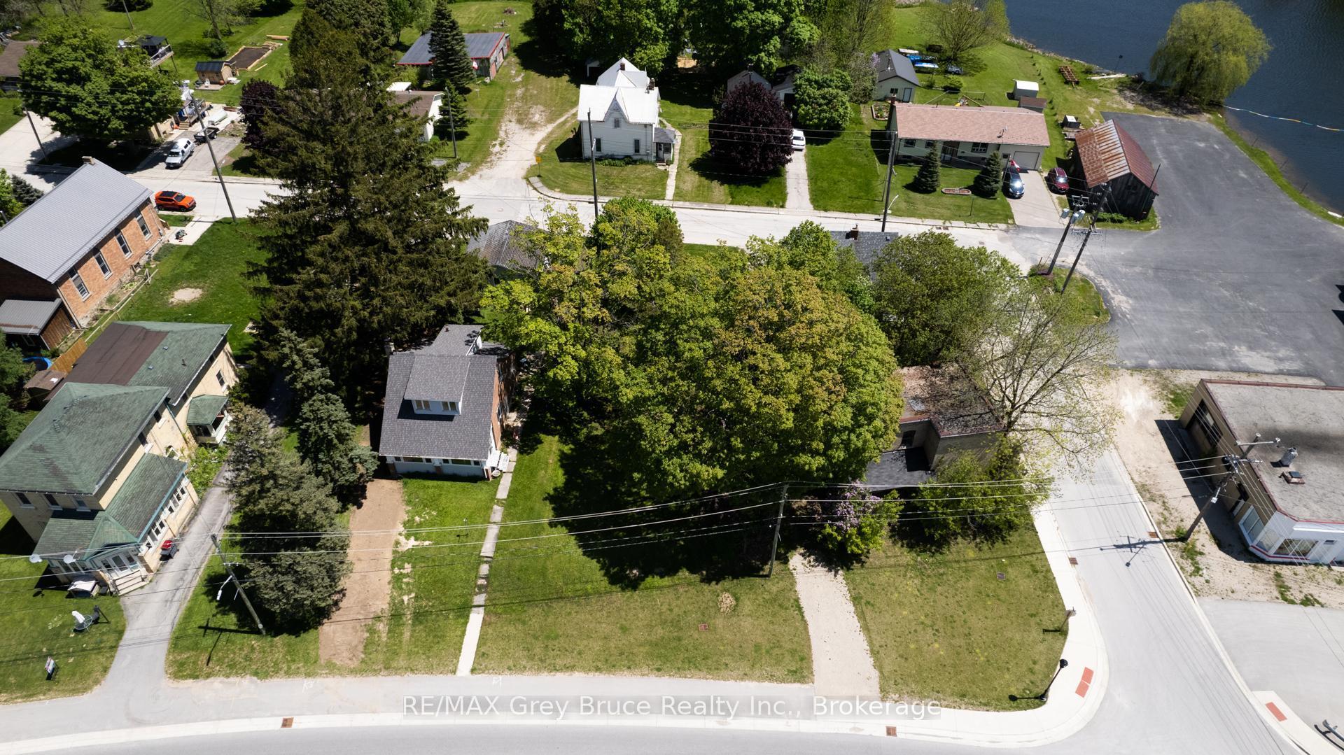 Photo 5 of 37 1st Avenue N, Arran-Elderslie — HOMEH