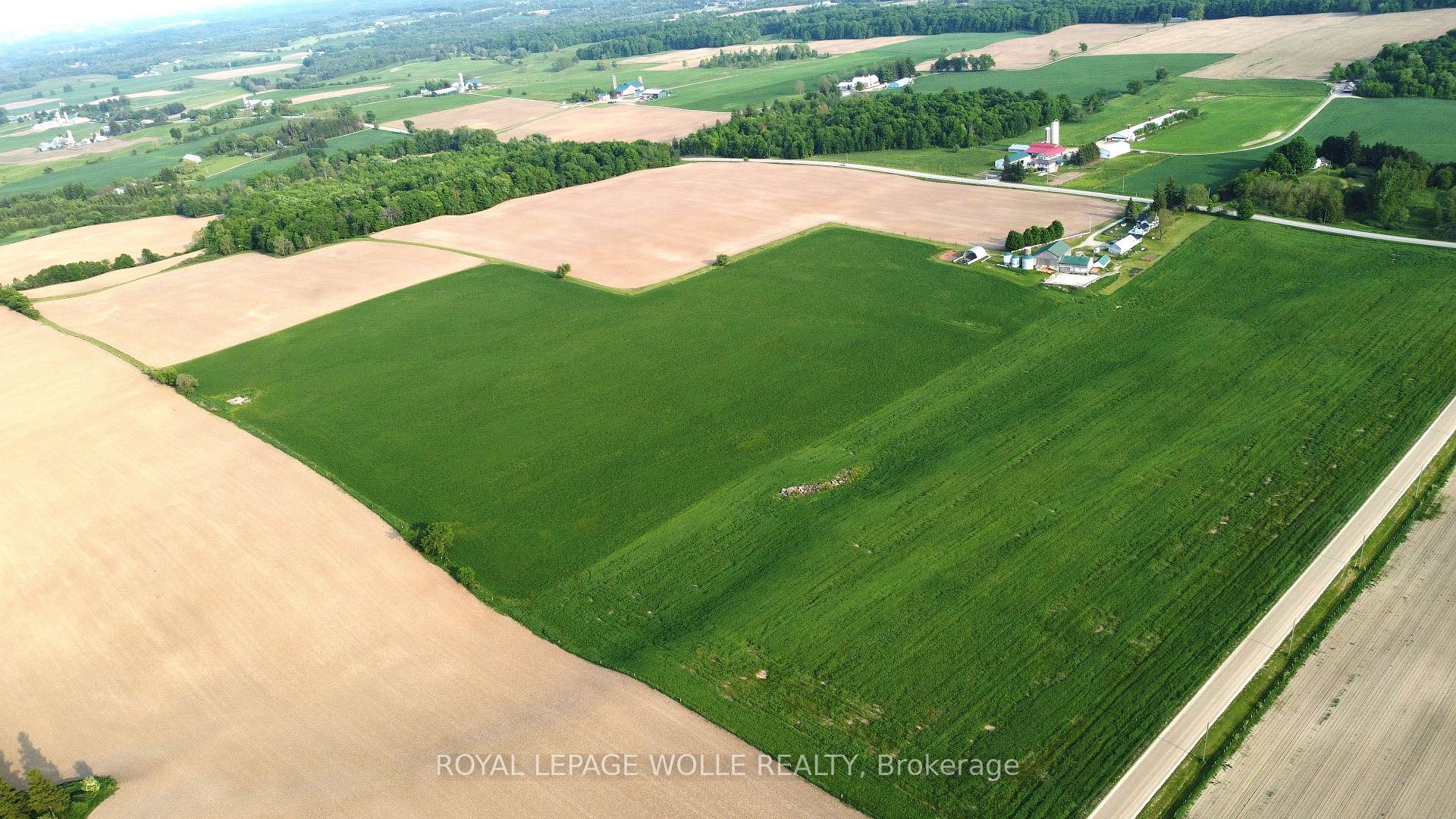 Photo 3 of 4385 Hessen Strasse, Wellesley — HOMEH