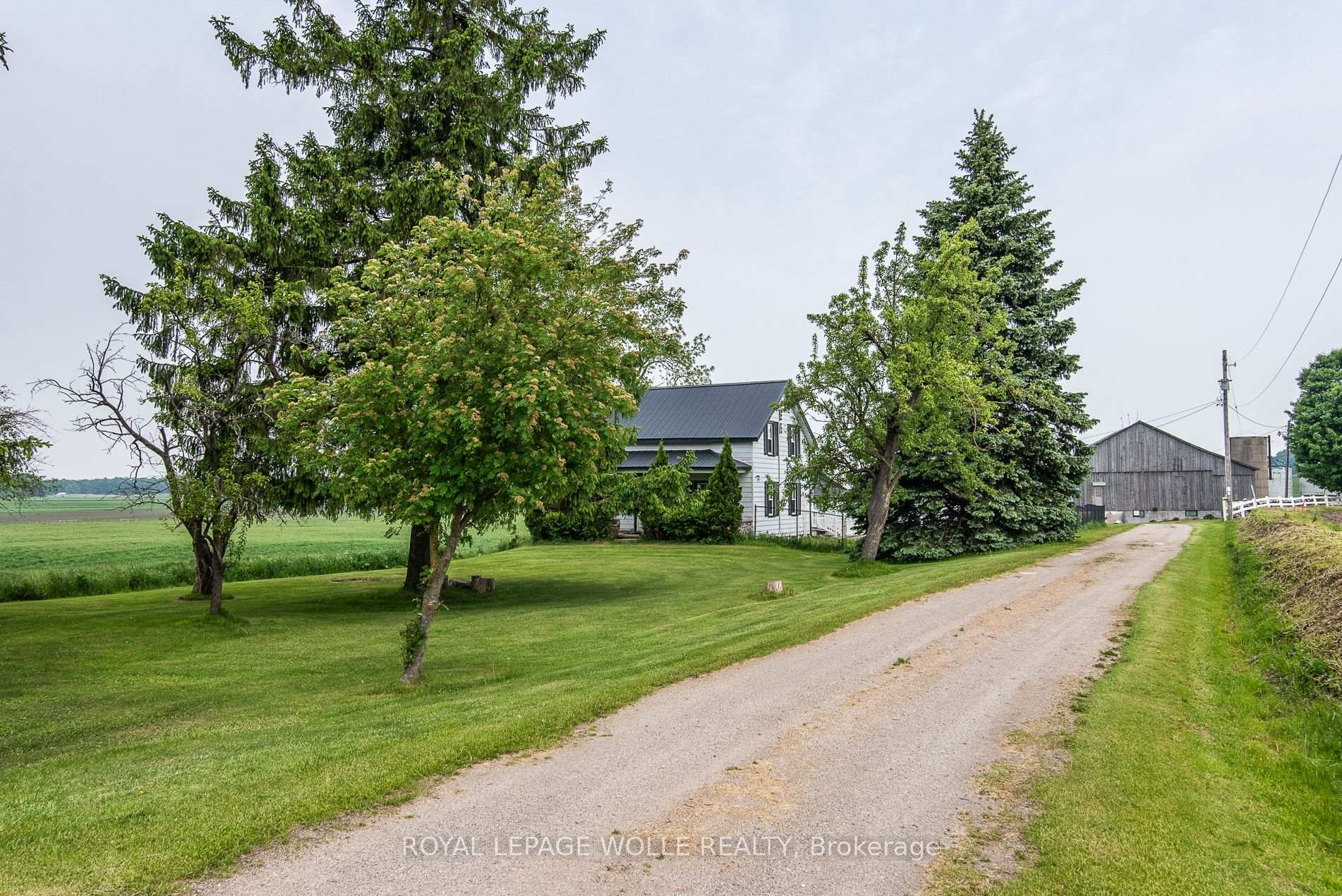 Photo 7 of 4385 Hessen Strasse, Wellesley — HOMEH
