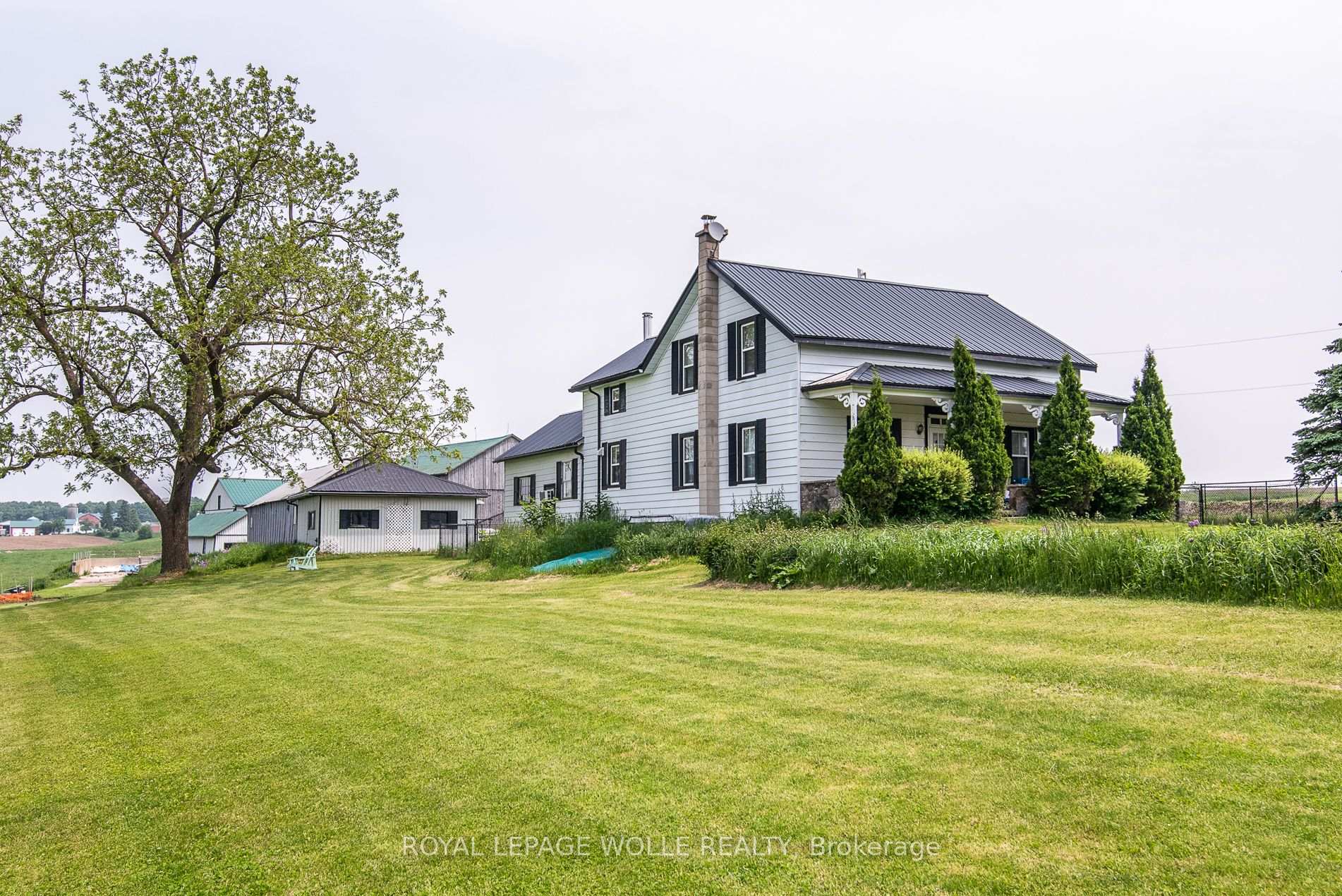Photo 8 of 4385 Hessen Strasse, Wellesley — HOMEH