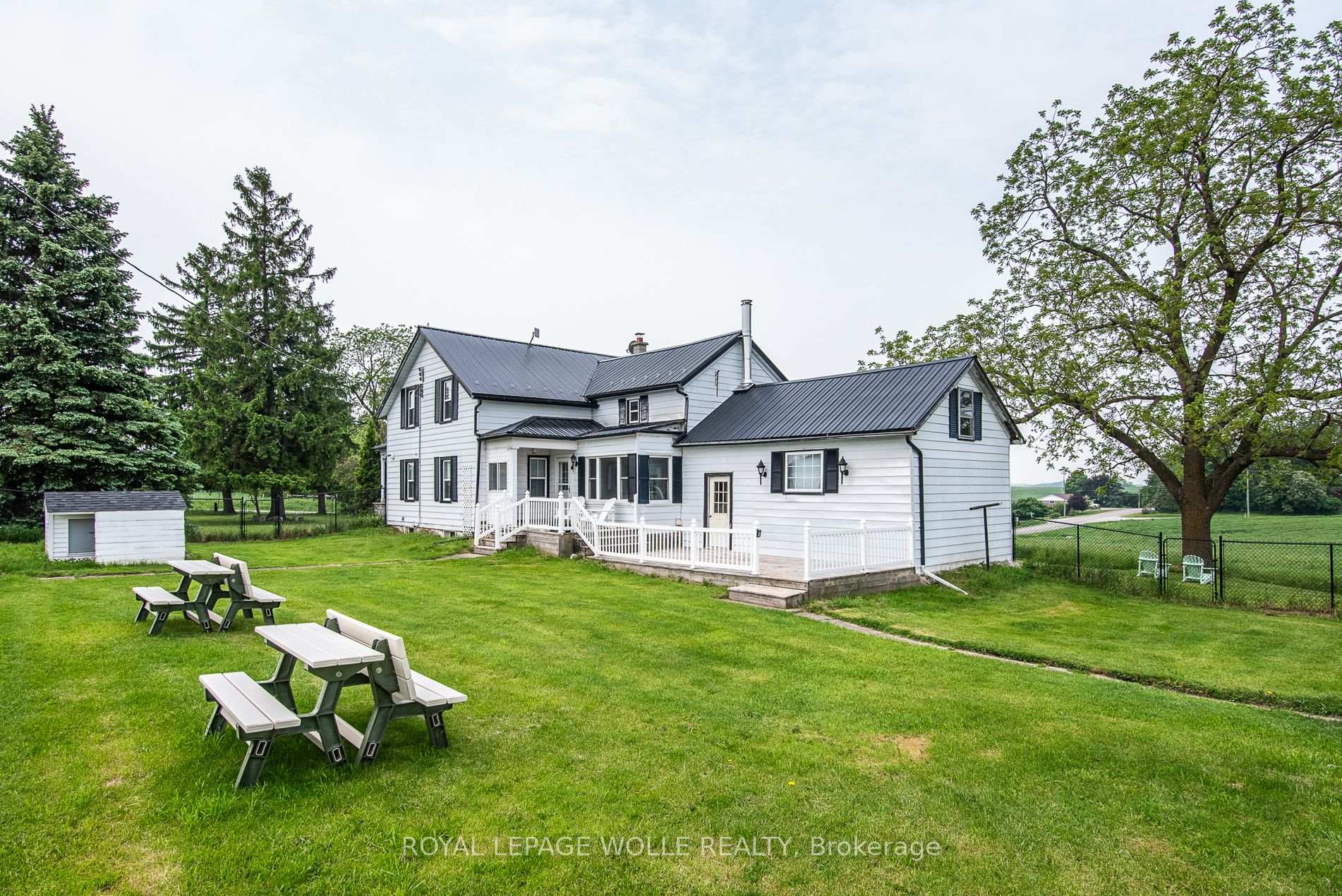 Photo 10 of 4385 Hessen Strasse, Wellesley — HOMEH