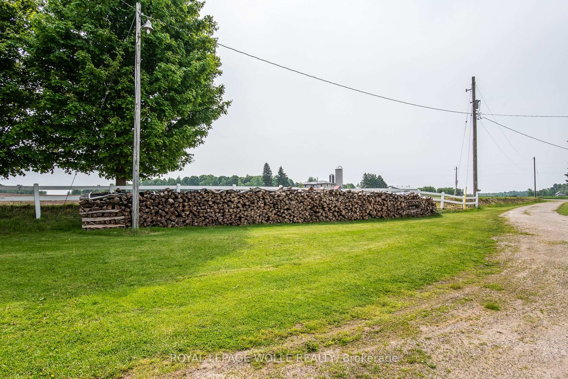 Photo 13 of 4385 Hessen Strasse, Wellesley — HOMEH