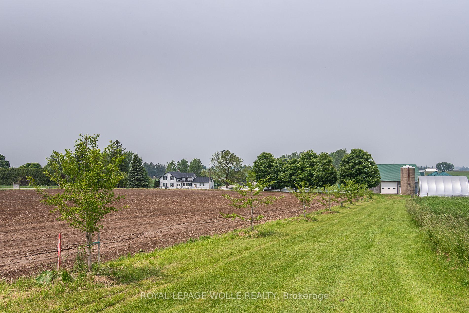 Photo 17 of 4385 Hessen Strasse, Wellesley — HOMEH