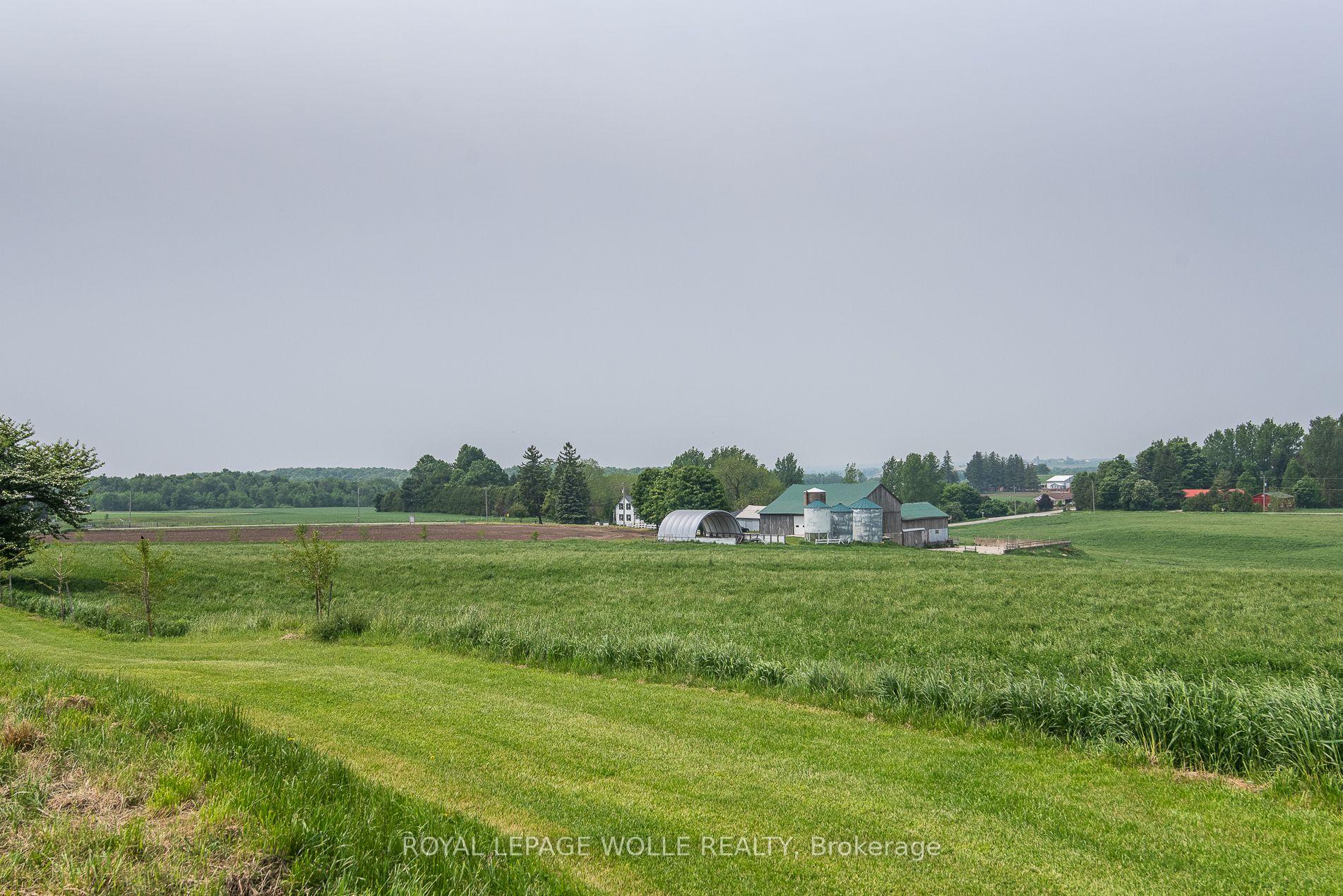 Photo 19 of 4385 Hessen Strasse, Wellesley — HOMEH
