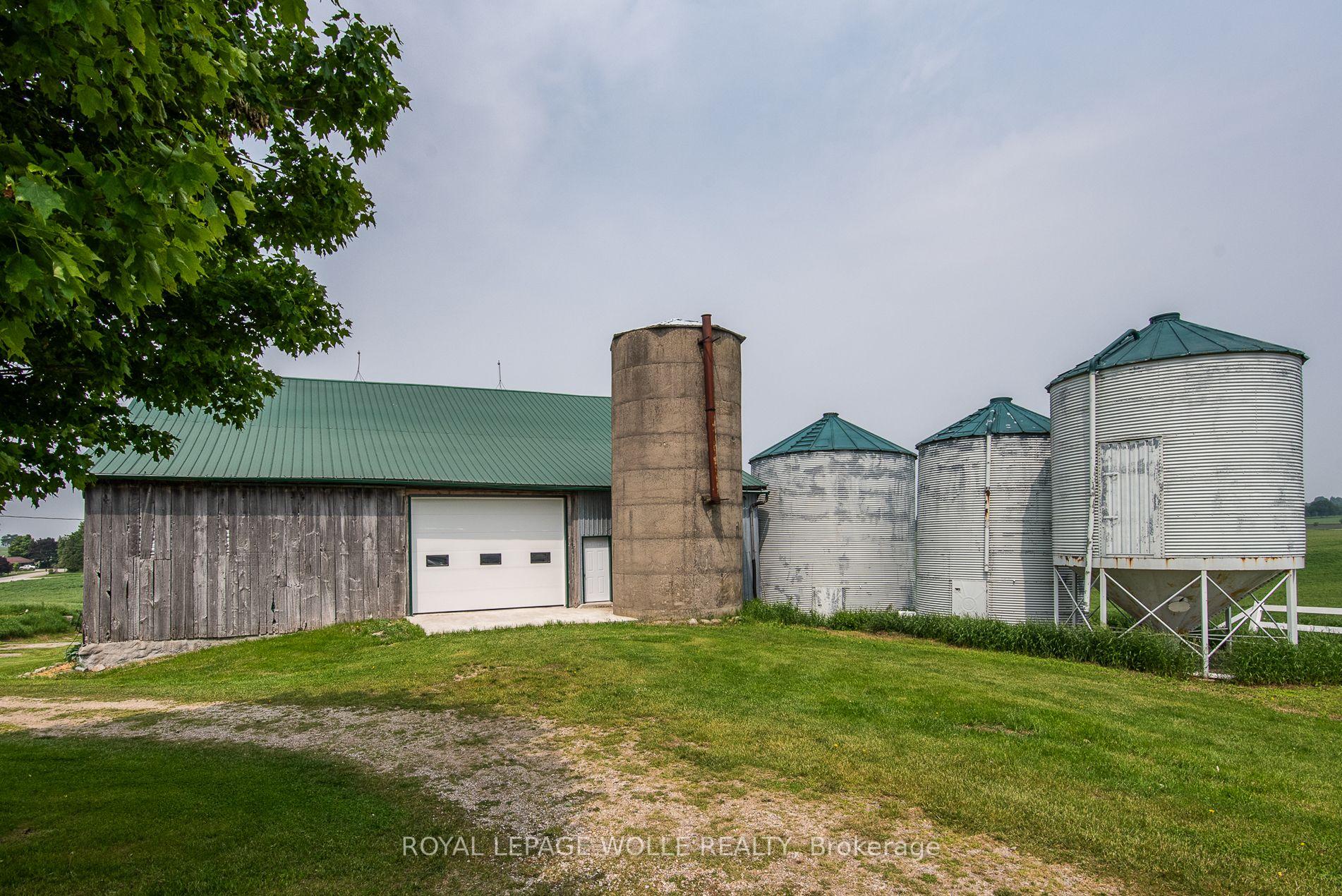 Photo 23 of 4385 Hessen Strasse, Wellesley — HOMEH