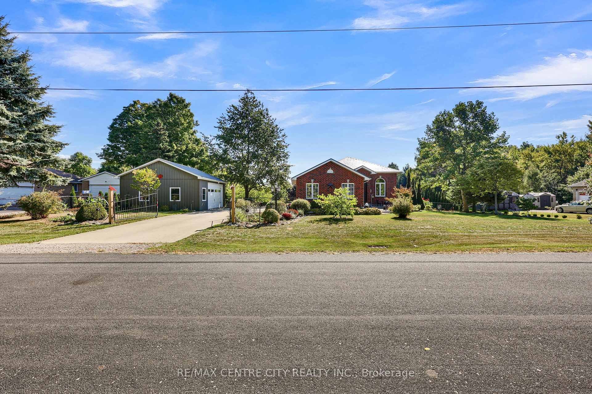 Photo 35 of 25181 Gray Line, West Elgin, Rural West Elgin — HOMEH