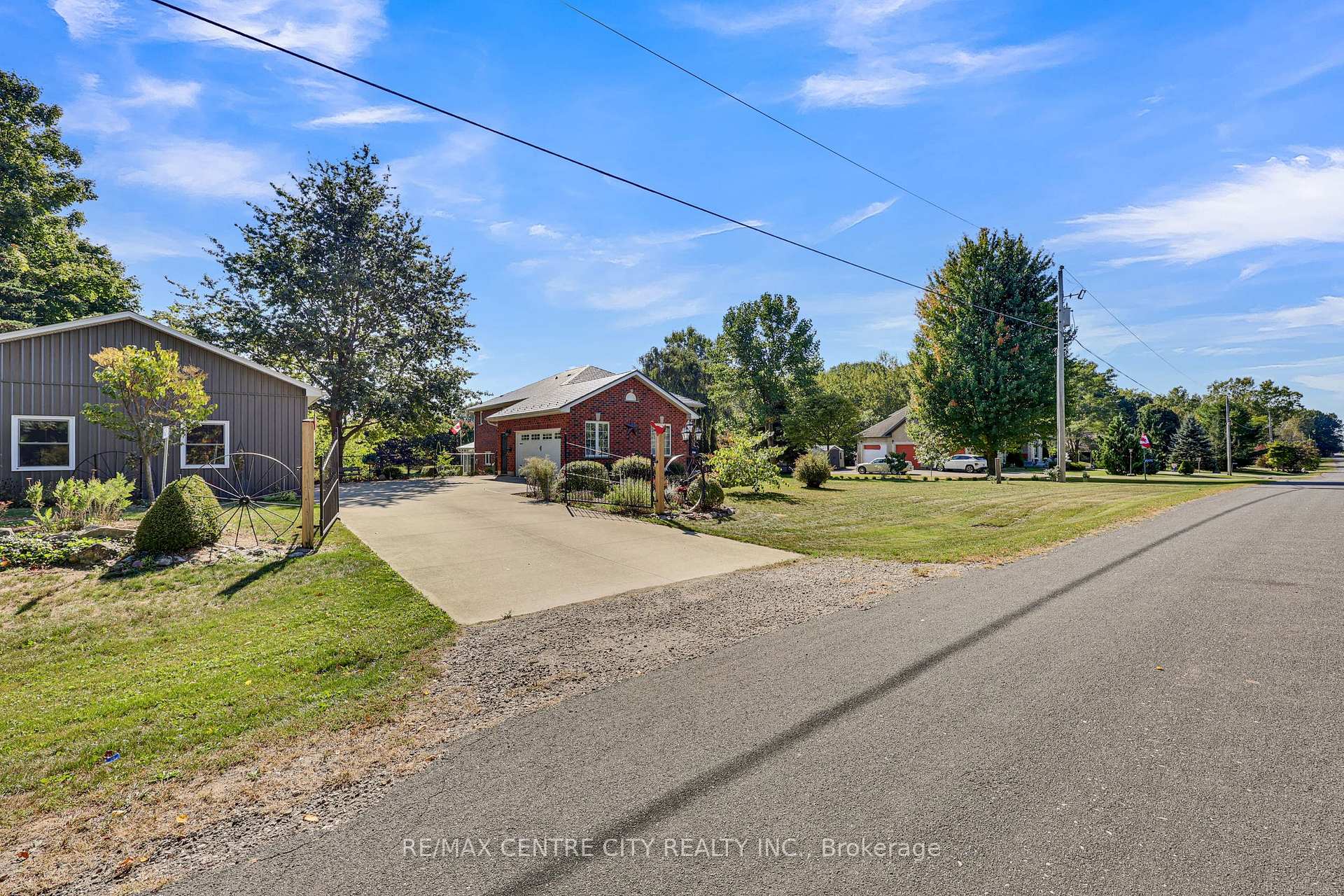 Photo 36 of 25181 Gray Line, West Elgin, Rural West Elgin — HOMEH