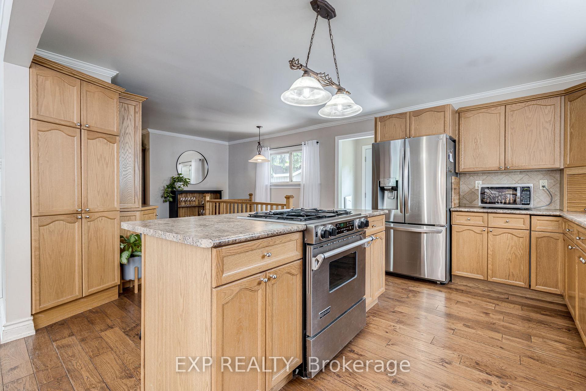 Photo 7 of 65 Franklin Street, Uxbridge — HOMEH