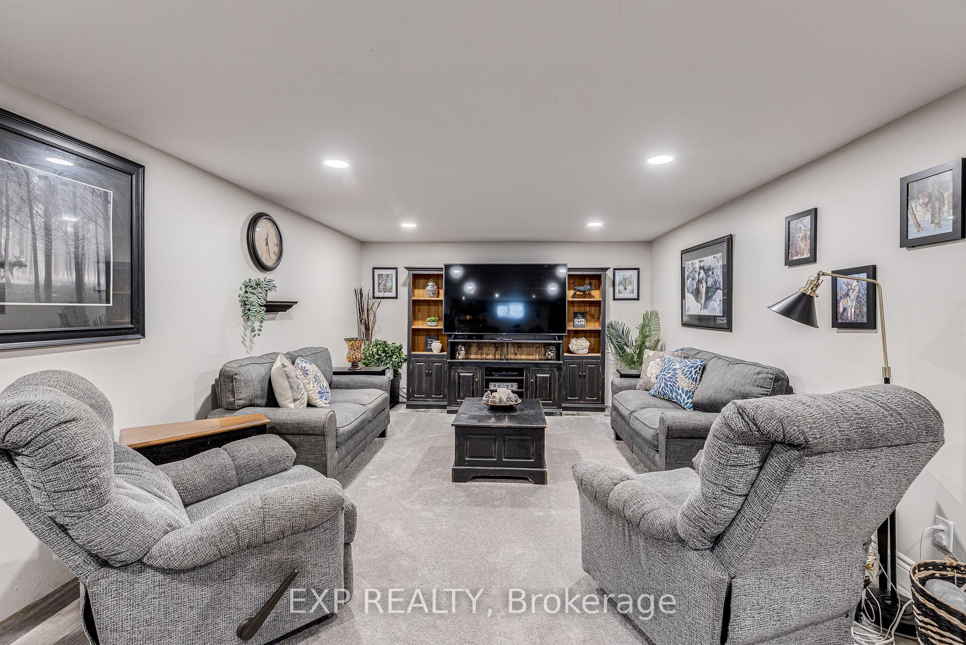 Photo 21 of 65 Franklin Street, Uxbridge — HOMEH