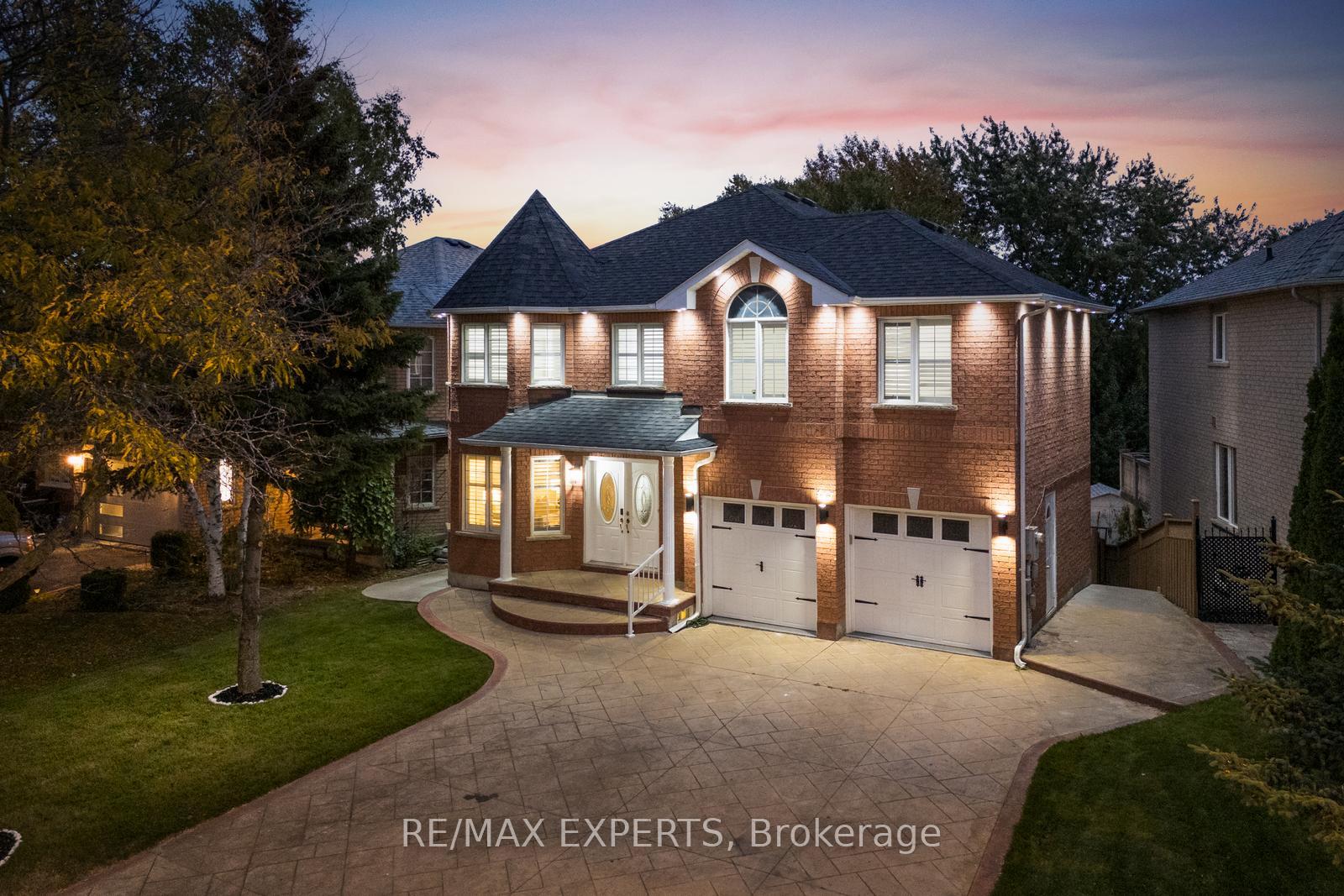 Photo 1 of 147 Ashton Drive, Vaughan, Maple — HOMEH