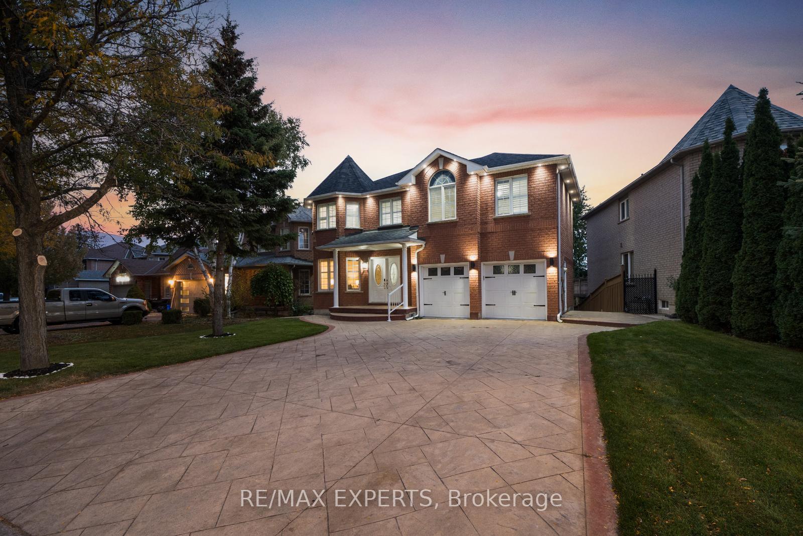 Photo 3 of 147 Ashton Drive, Vaughan, Maple — HOMEH