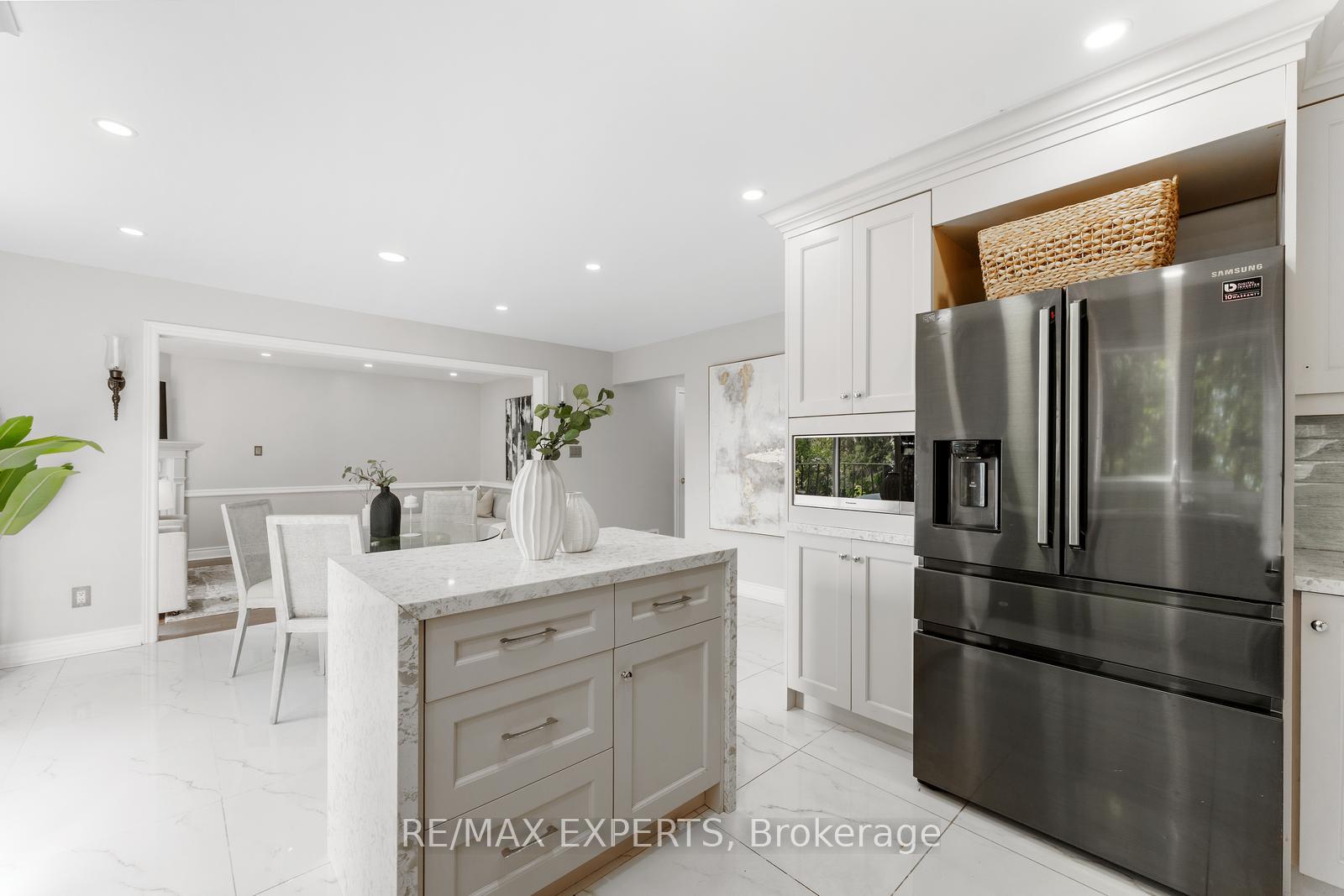 Photo 13 of 147 Ashton Drive, Vaughan, Maple — HOMEH
