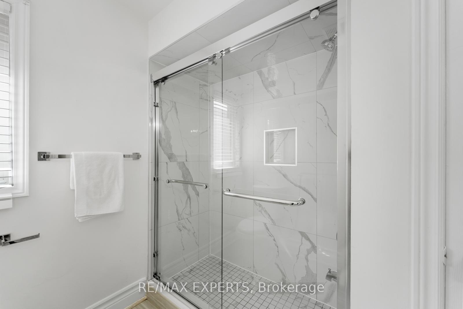 Photo 30 of 147 Ashton Drive, Vaughan, Maple — HOMEH