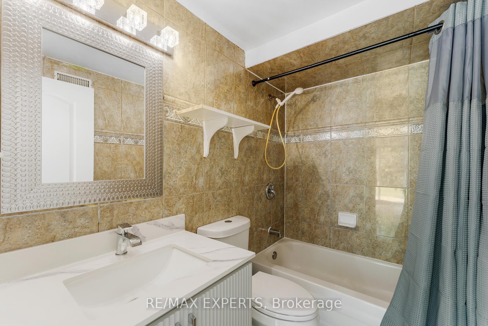 Photo 37 of 147 Ashton Drive, Vaughan, Maple — HOMEH