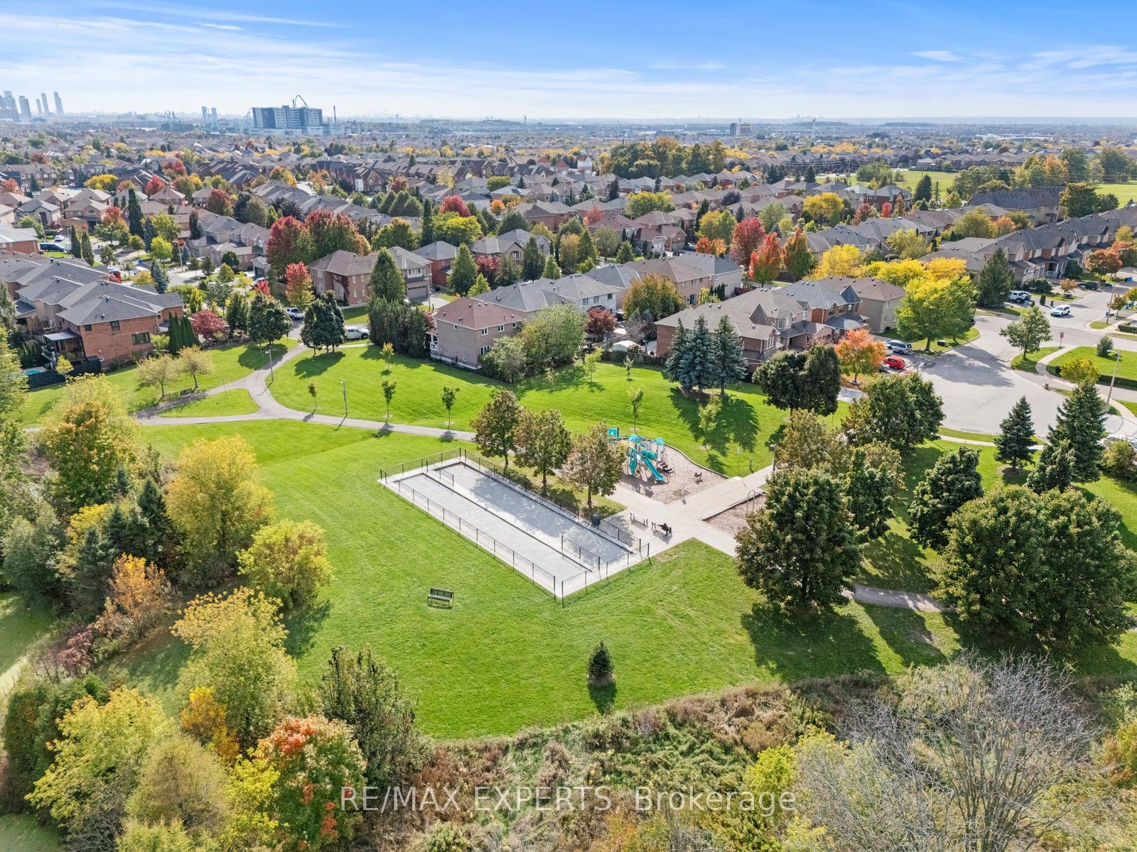 Photo 45 of 147 Ashton Drive, Vaughan, Maple — HOMEH