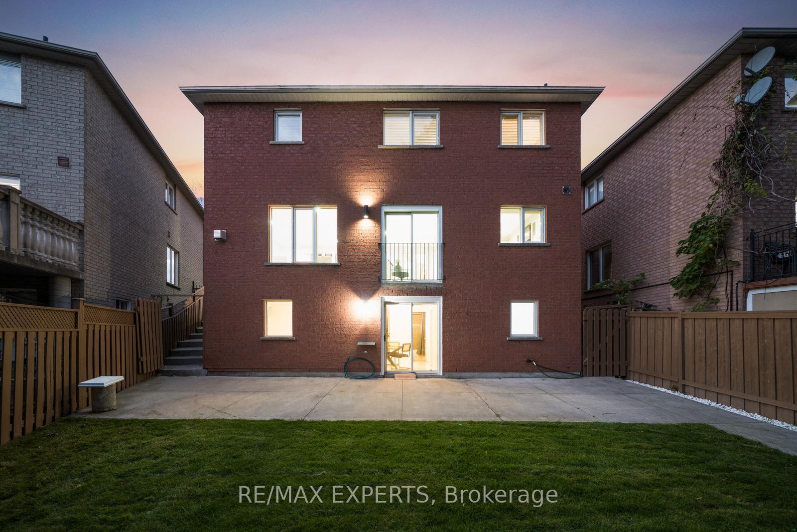 Photo 47 of 147 Ashton Drive, Vaughan, Maple — HOMEH