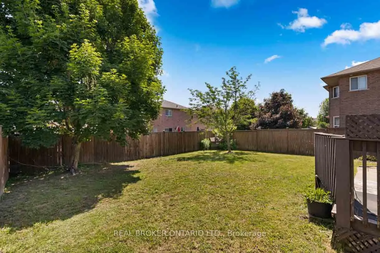 Photo 10 of 131 Ruffet Drive, Barrie, Edgehill Drive — HOMEH