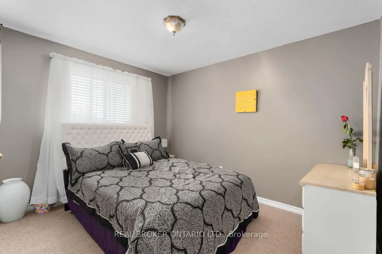 Photo 21 of 131 Ruffet Drive, Barrie, Edgehill Drive — HOMEH