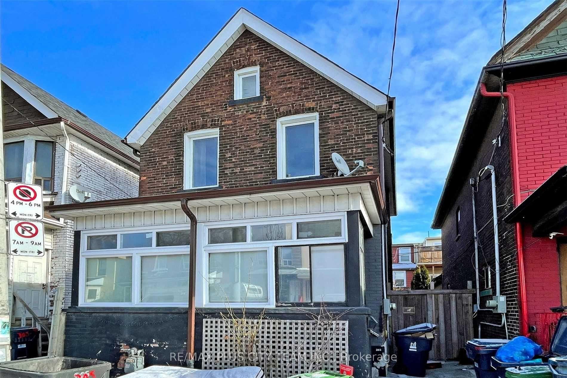 Photo 2 of Unit Upper, 303 Old Weston Road, Toronto, Weston-Pellam Park — HOMEH