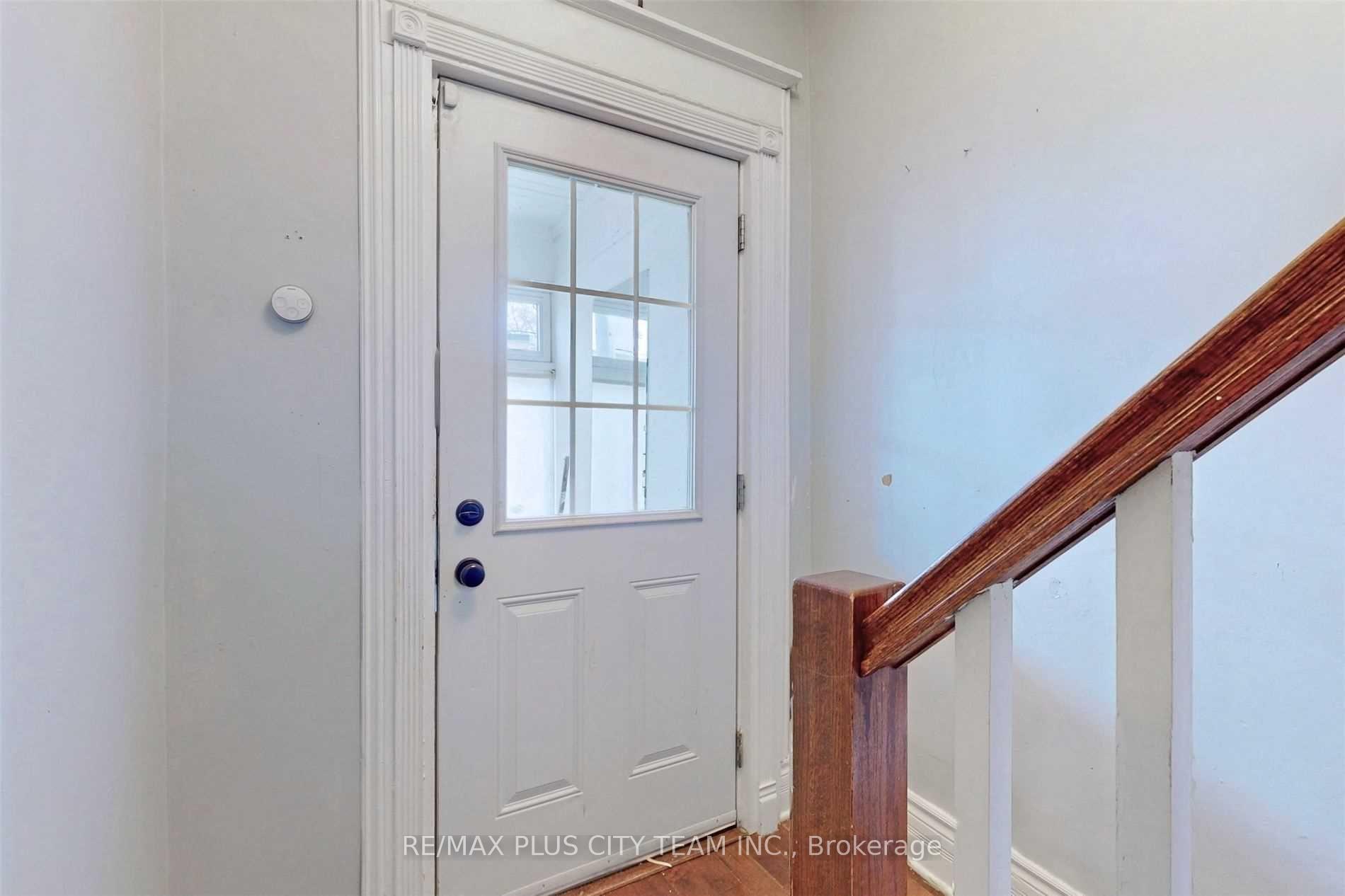 Photo 4 of Unit Upper, 303 Old Weston Road, Toronto, Weston-Pellam Park — HOMEH