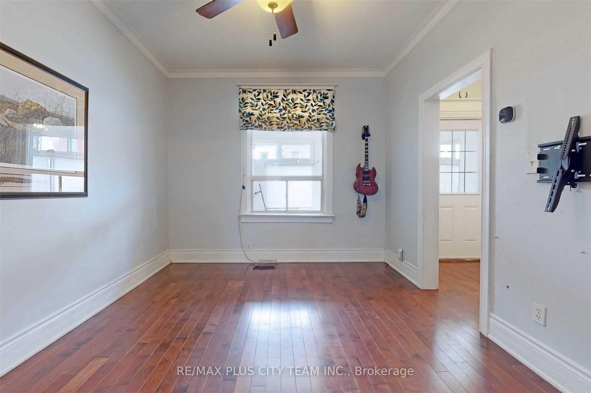 Photo 5 of Unit Upper, 303 Old Weston Road, Toronto, Weston-Pellam Park — HOMEH