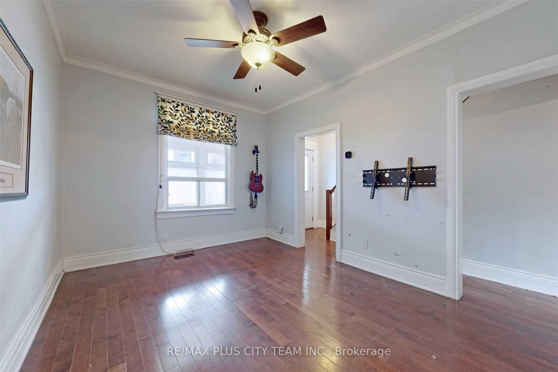 Photo 6 of Unit Upper, 303 Old Weston Road, Toronto, Weston-Pellam Park — HOMEH