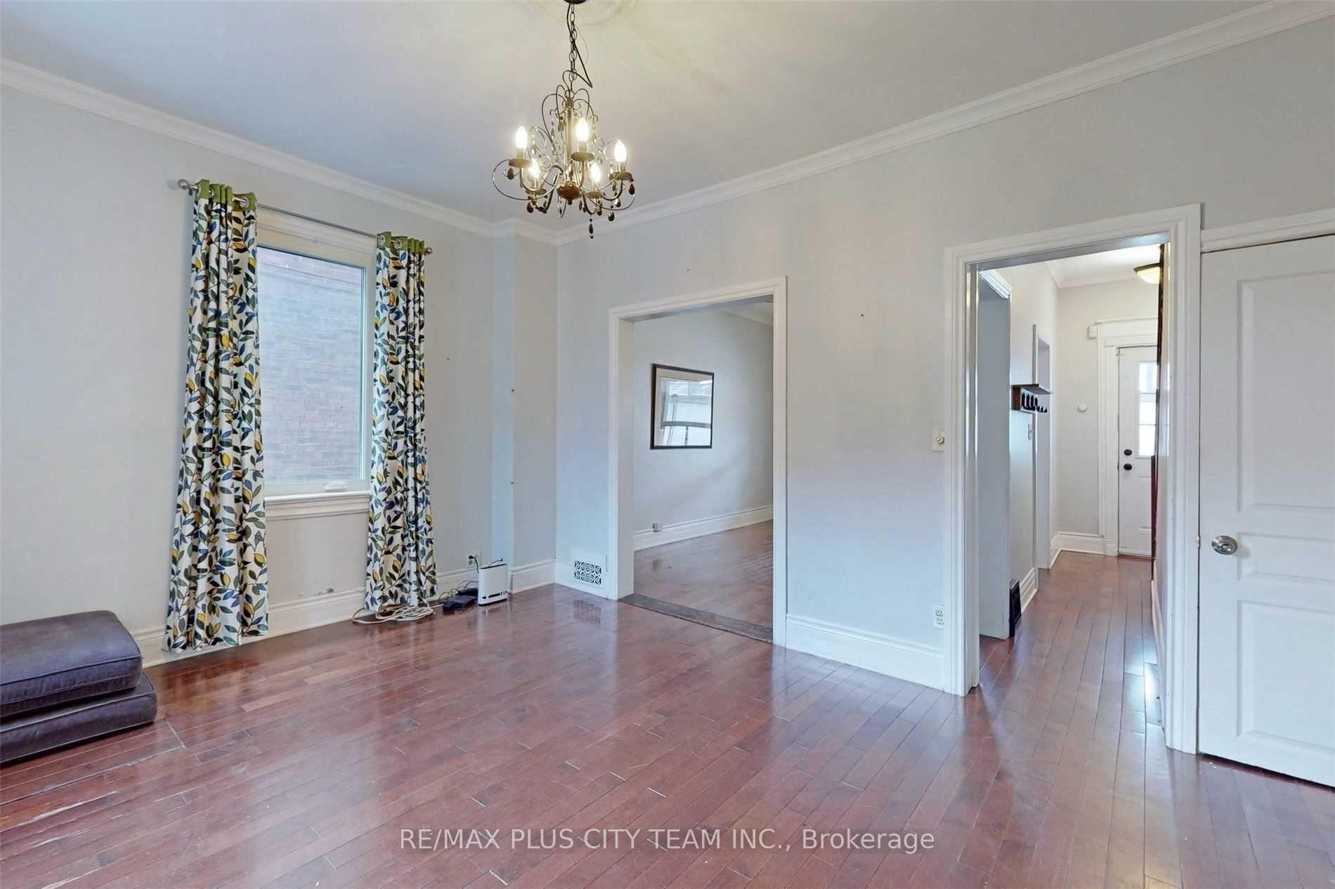 Photo 11 of Unit Upper, 303 Old Weston Road, Toronto, Weston-Pellam Park — HOMEH